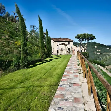 Il Castello Di Mammoli A 펜션 루카