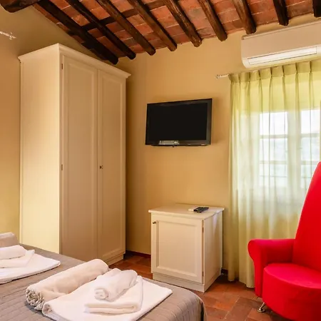 Il Castello Di Mammoli A 루카